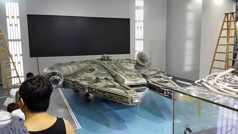 Illustration for article titled This Is What a Monstrous 18-Foot Long Millennium Falcon Toy Looks Like